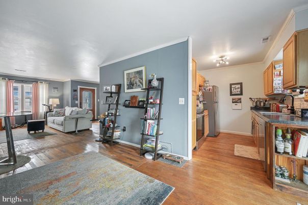 Fitness Equipment, Interior, Kitchen, Living room, Wood Texture Flooring