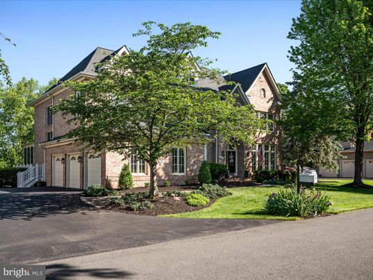 Attached, Exterior, Facade, Brick Facade, French Provincial