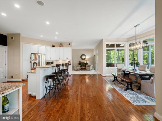 Dining room, Interior, Kitchen, Living room, Pendant Lights, Recessed Lighting, Stainless Steel Appliances, Wood Texture Flooring