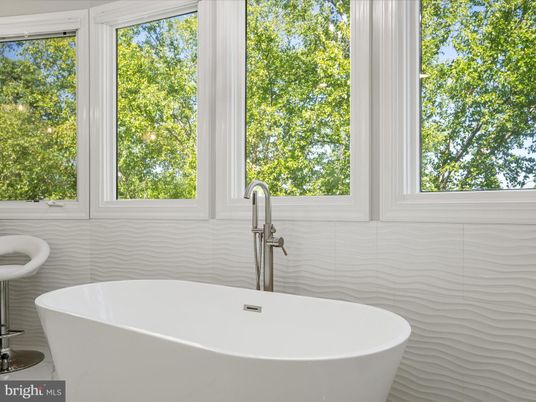 Bathroom, Free Standing Baths, Interior