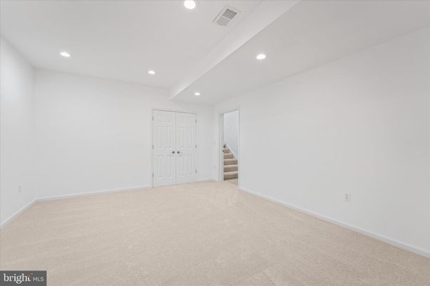 Empty room, Interior, Recessed Lighting