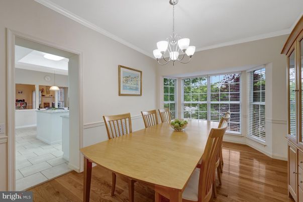Chandelier, Dining room, Interior, Kitchen, Pendant Lights, Wood Texture Flooring