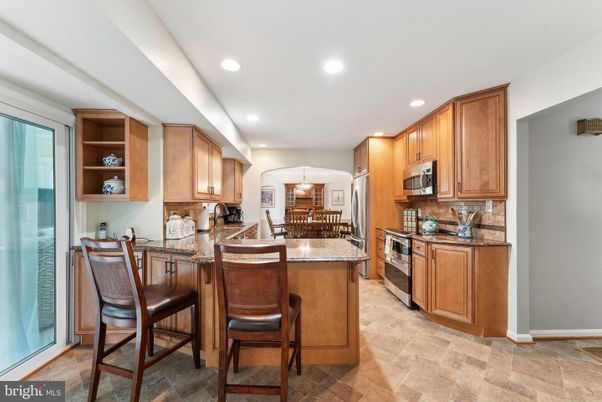 Dining room, Interior, Kitchen, Recessed Lighting, Stainless Steel Appliances