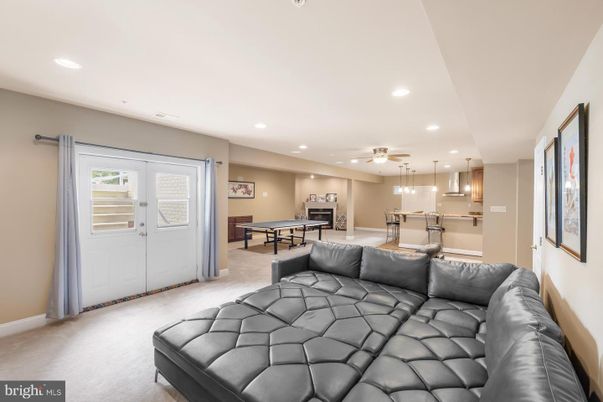 Billiard Table, Game Room, Interior, Living room, Pendant Lights, Recessed Lighting