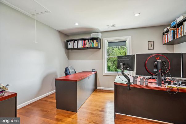 Home Office, Interior, Recessed Lighting, Wood Texture Flooring