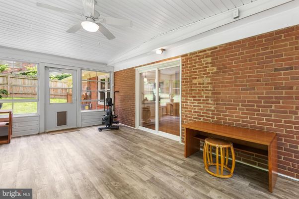 Fitness Equipment, Interior, Stone Walls, Wood Texture Flooring
