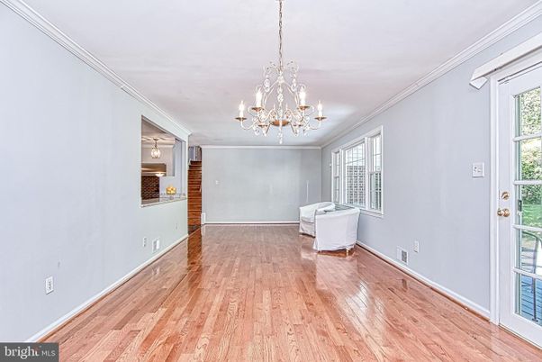 Chandelier, Empty room, Interior, Wood Texture Flooring