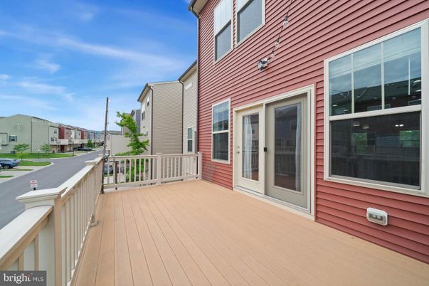Exterior, Wood Texture Flooring