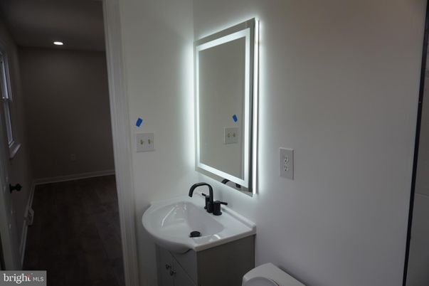Bathroom, Interior, Recessed Lighting, Wood Texture Flooring
