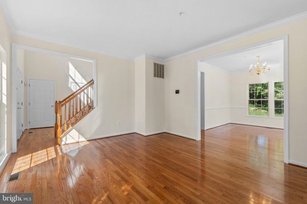 Chandelier, Empty room, Interior, Wood Texture Flooring