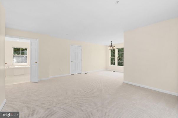 Chandelier, Empty room, Interior