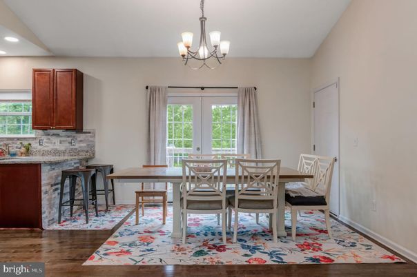 Chandelier, Dining room, Interior, Recessed Lighting, Wood Texture Flooring
