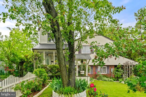 Exterior, Facade, Brick Facade, Queen Anne Victorian