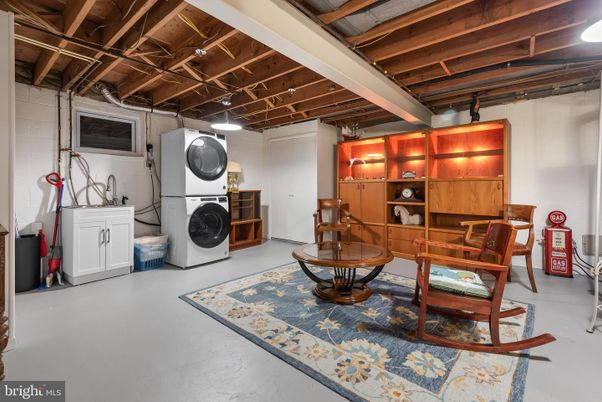 Interior, Utility Closets, Washer, Wooden Beams