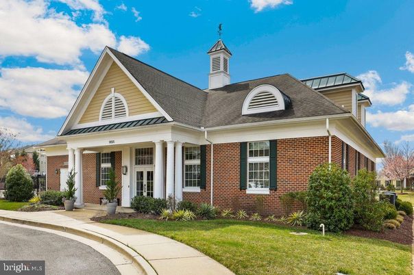 Exterior, Facade, Brick Facade, Cape Cod