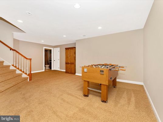 Game Room, Interior, Recessed Lighting