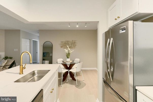 Dining room, Interior, Kitchen, Stainless Steel Appliances, Wood Texture Flooring