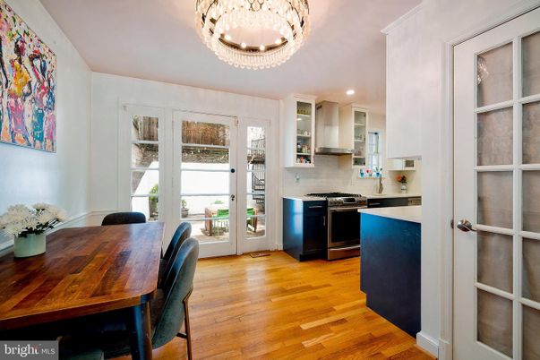 Chandelier, Dining room, Interior, Kitchen, Recessed Lighting, Wood Texture Flooring