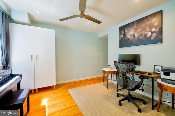 Home Office, Interior, Recessed Lighting, Wood Texture Flooring