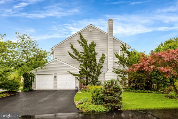 Attached, Detached Garage, Exterior, Facade, None
