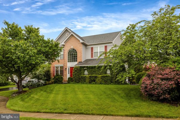 Backyard, Exterior, Facade, Brick Facade, Brick Traditional