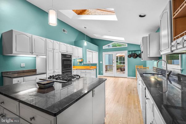 Interior, Kitchen, Pendant Lights, Wood Texture Flooring