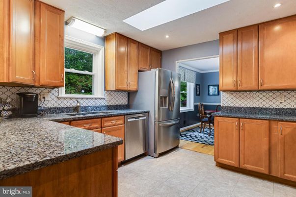 Dining room, Interior, Kitchen, Recessed Lighting, Wood Texture Flooring