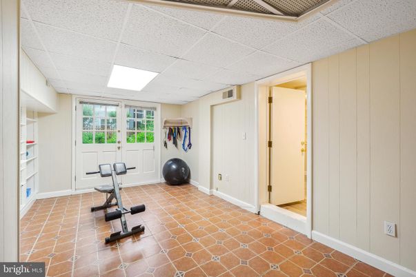 Fitness Equipment, Interior, Recessed Lighting
