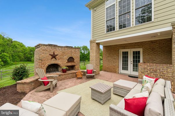 Exterior, Fireplace