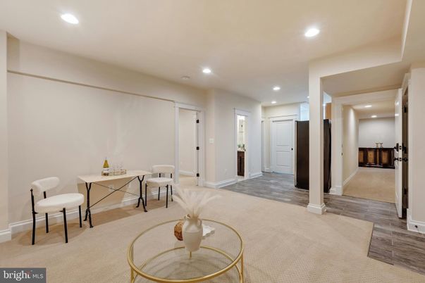 Interior, Recessed Lighting, Wood Texture Flooring