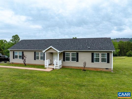 Backyard, Exterior, Facade, Cape Cod