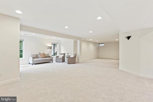 Empty room, Interior, Living room, Recessed Lighting
