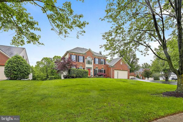 Attached, Backyard, Exterior, Facade, Brick Facade, Georgian