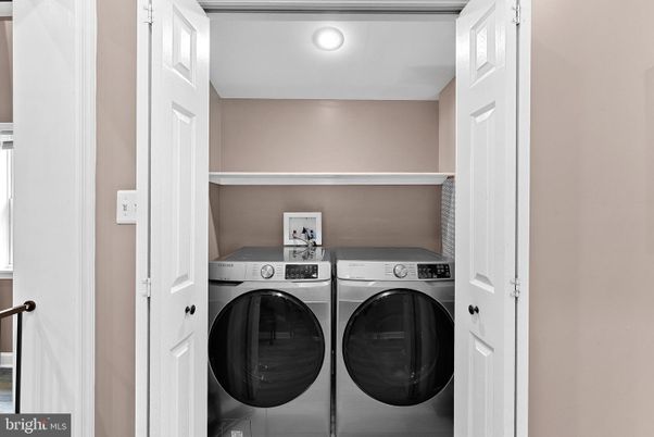 Interior, Recessed Lighting, Utility Closets, Washer