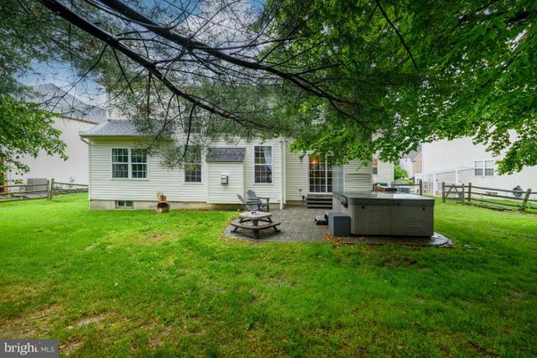 Backyard, Exterior, Hot Tub