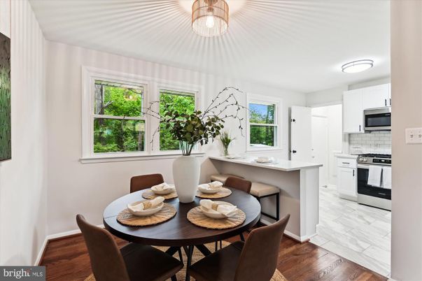 Dining room, Interior, Kitchen, Stainless Steel Appliances, Wood Texture Flooring