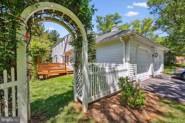Backyard, Detached Garage, Exterior