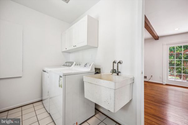 Interior, Recessed Lighting, Washer, Wooden Beams, Wood Texture Flooring