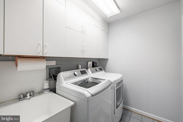 Interior, Washer