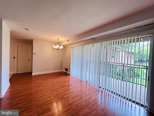 Chandelier, Empty room, Interior, Wood Texture Flooring