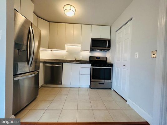 Interior, Kitchen, Stainless Steel Appliances