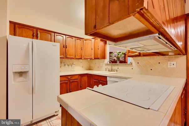 Interior, Kitchen, Tile Countertops