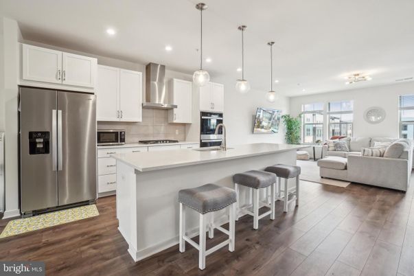Interior, Kitchen, Living room, Pendant Lights, Recessed Lighting, Stainless Steel Appliances, Wood Texture Flooring