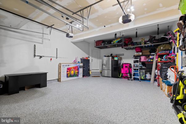 Garage, Interior
