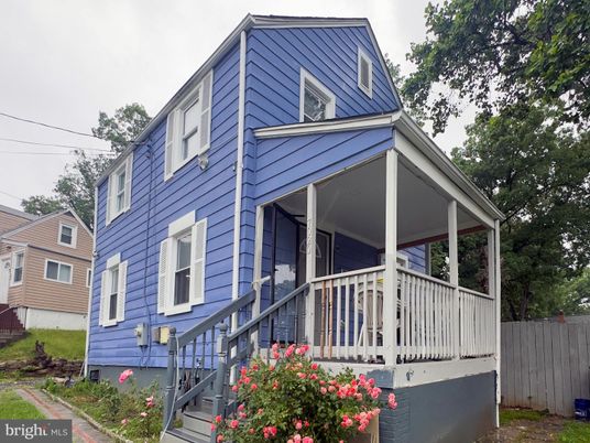 Exterior, Facade, None