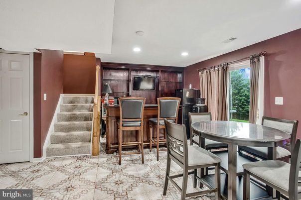 Dining room, Interior, Recessed Lighting