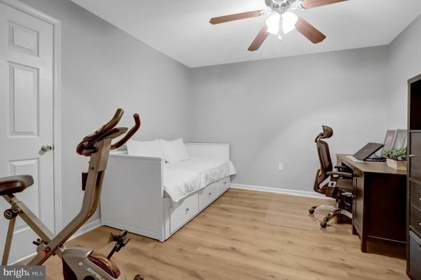 Bedroom, Home Office, Interior, Wood Texture Flooring