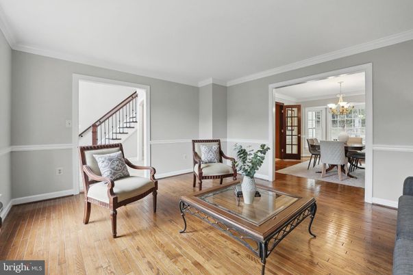 Chandelier, Dining room, Interior, Living room, Wood Texture Flooring
