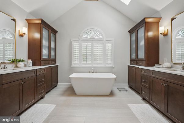 Bathroom, Dual Sink Vanities, Free Standing Baths, Interior
