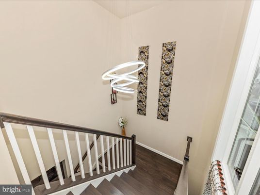 Interior, Pendant Lights, Wood Texture Flooring